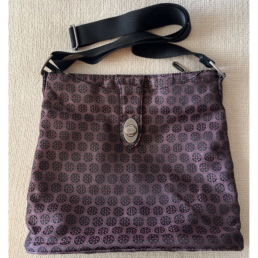 Baggallini‎ Crossbody Travel Bag Red Black Daisy Jacquard Collection